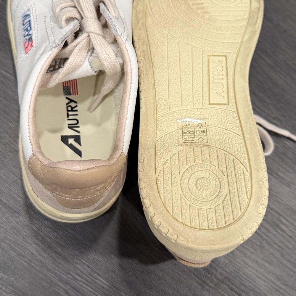 Autry White and Beige medalist Sneakers 39/8-8.5 - Picture 5 of 6